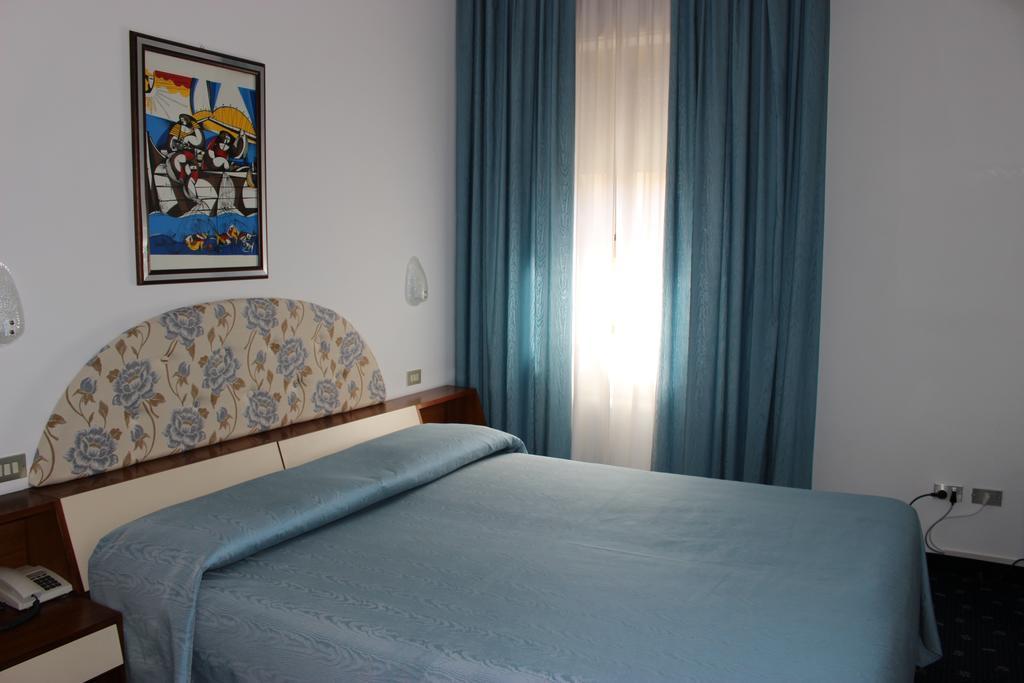 Hotel Pinolo Gubbio Exterior photo