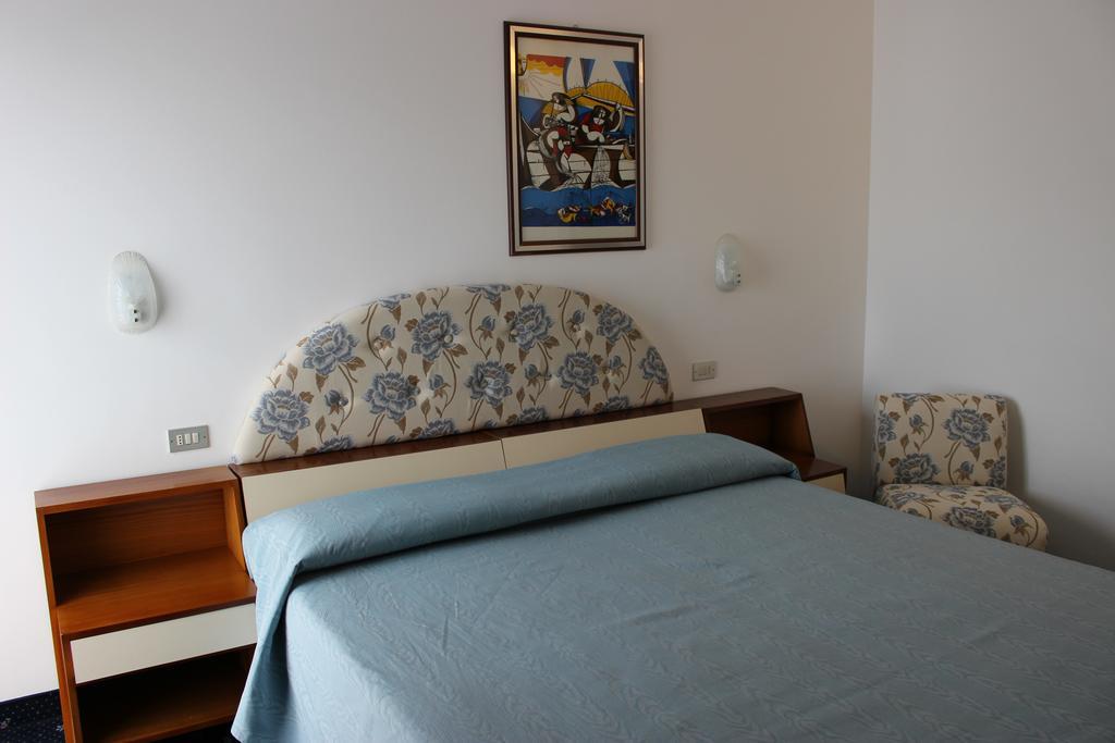 Hotel Pinolo Gubbio Exterior photo