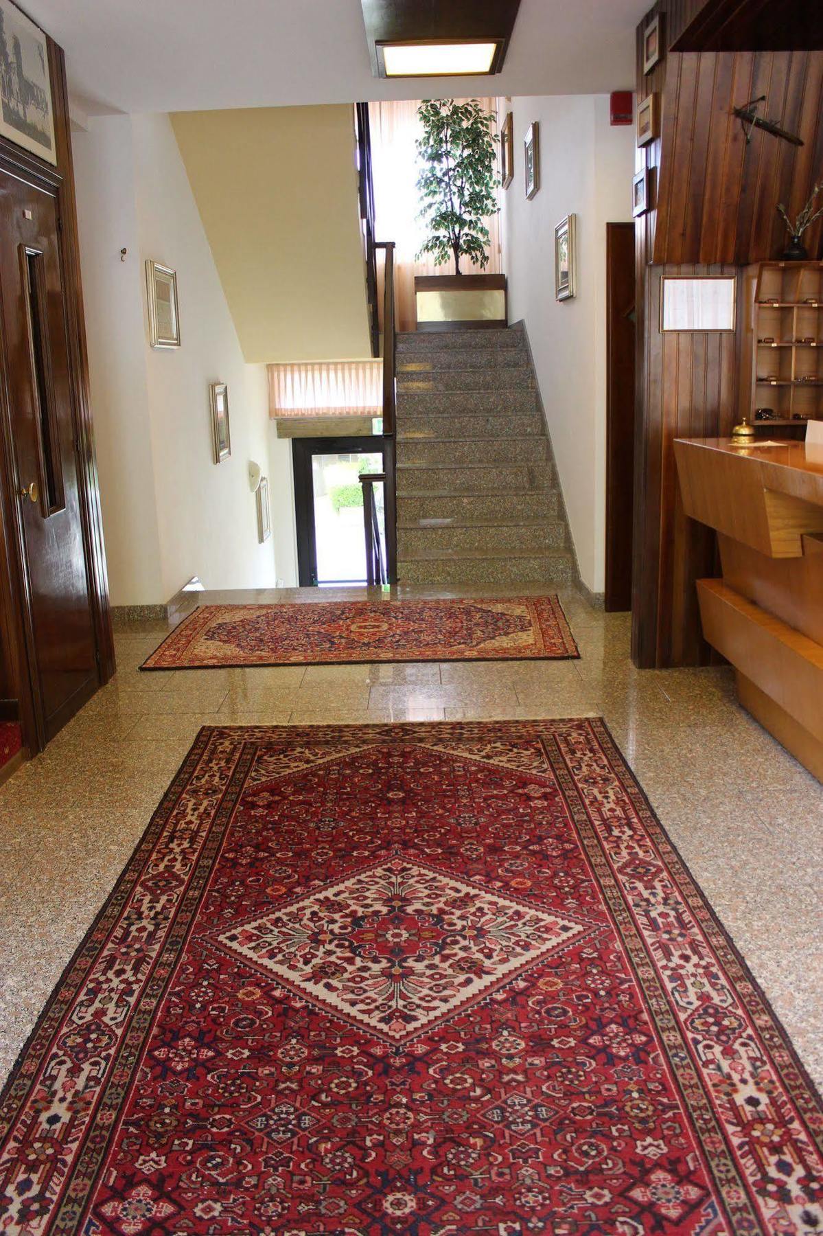 Hotel Pinolo Gubbio Exterior photo